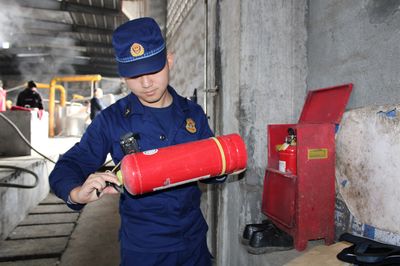 古丈縣開展易燃易爆場所消防安全檢查，確保消防設(shè)備完好有效